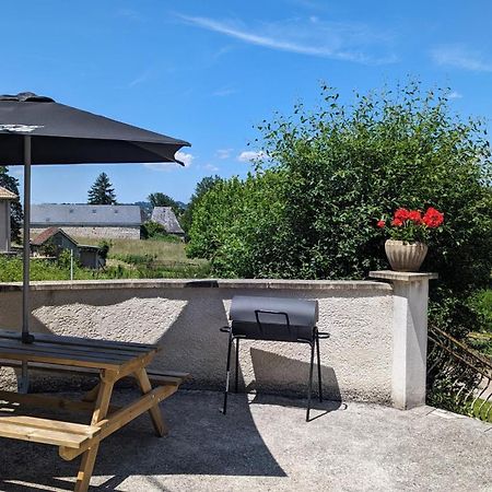 Logement A Brive Proche Centre-Ville Et Campagne - Climatisation, Wifi, Coin Exterieur Et Parking Prives Exteriér fotografie