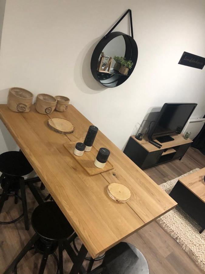 Logement A Brive Proche Centre-Ville Et Campagne - Climatisation, Wifi, Coin Exterieur Et Parking Prives Exteriér fotografie